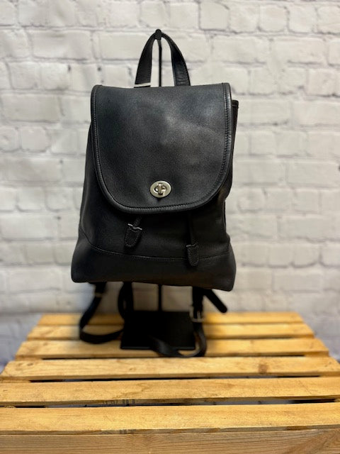 Vintage Coach Leather Black Day Pack